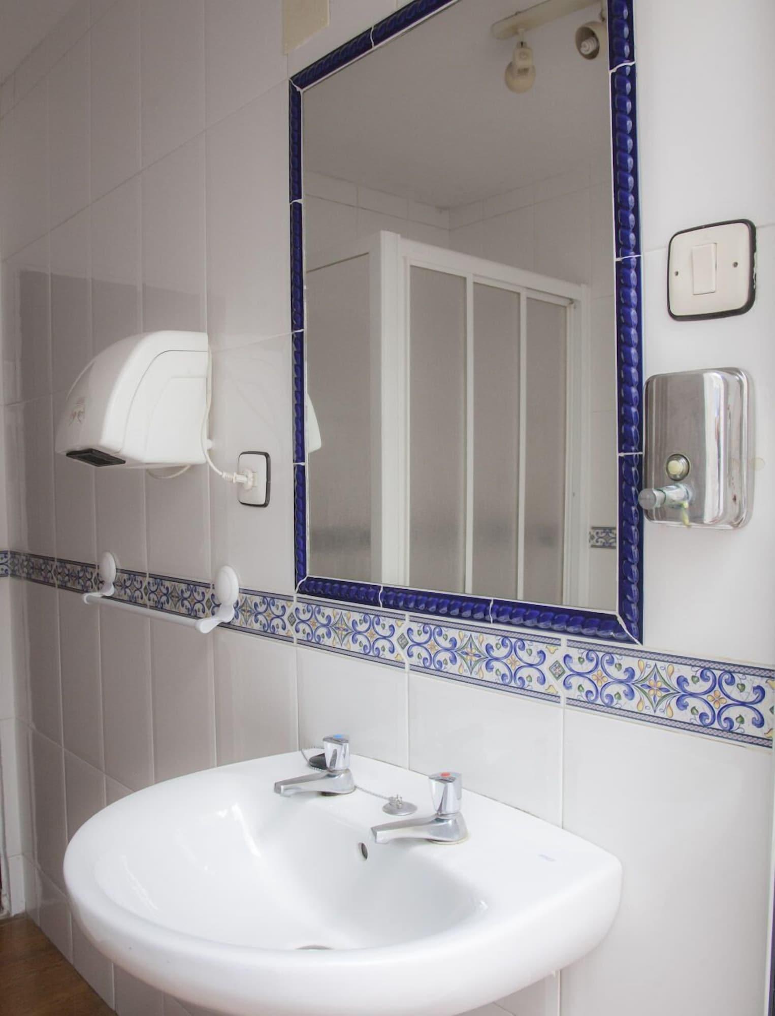 Hostal Paris La Línea de la Concepción Extérieur photo